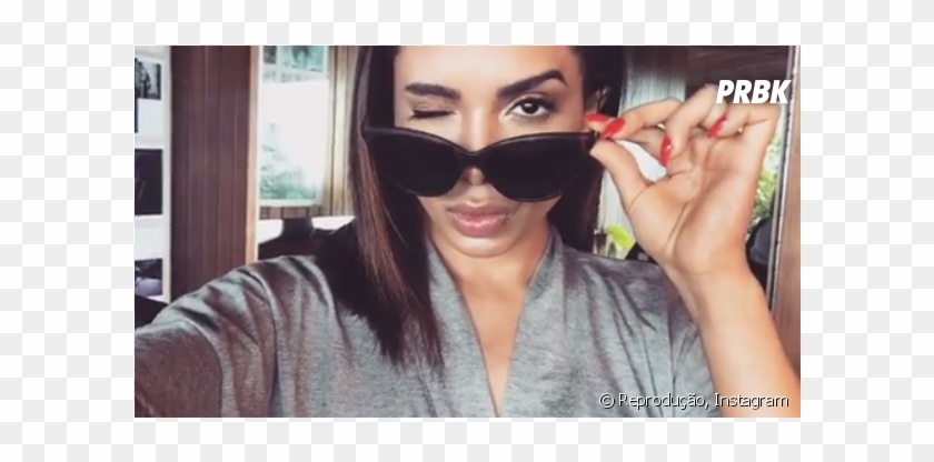 Anitta E As 14 Melhores Maquiagens Da Poderosa - Girl Clipart